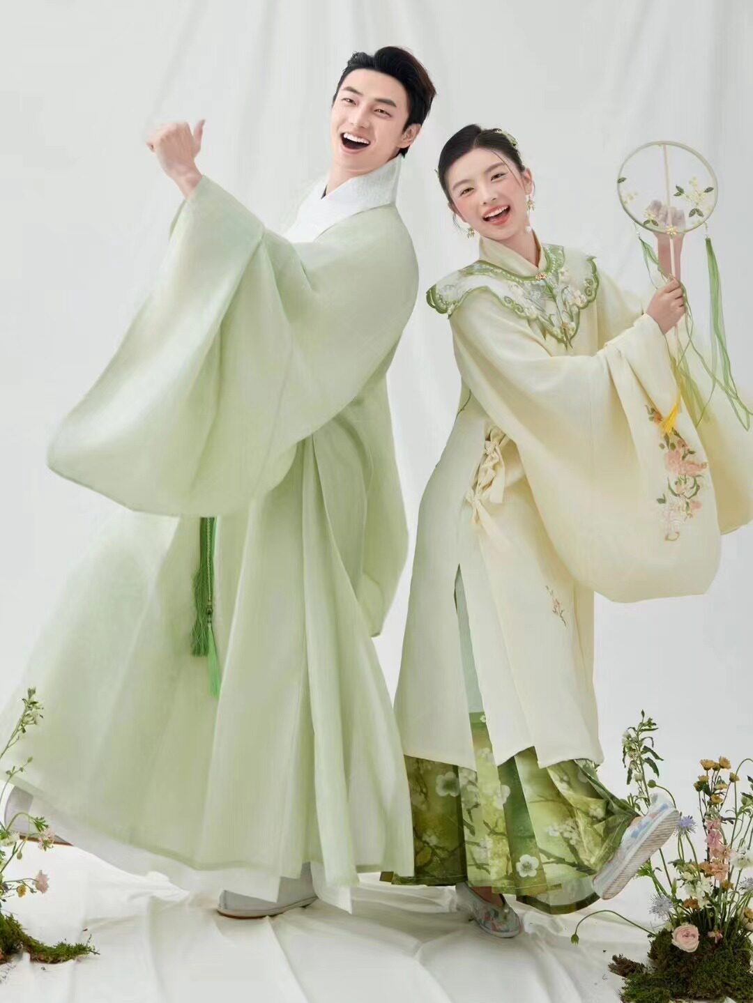 明制汉服2024年新款簪花系列情侣服装新娘婚纱照粉色古风国风服装
