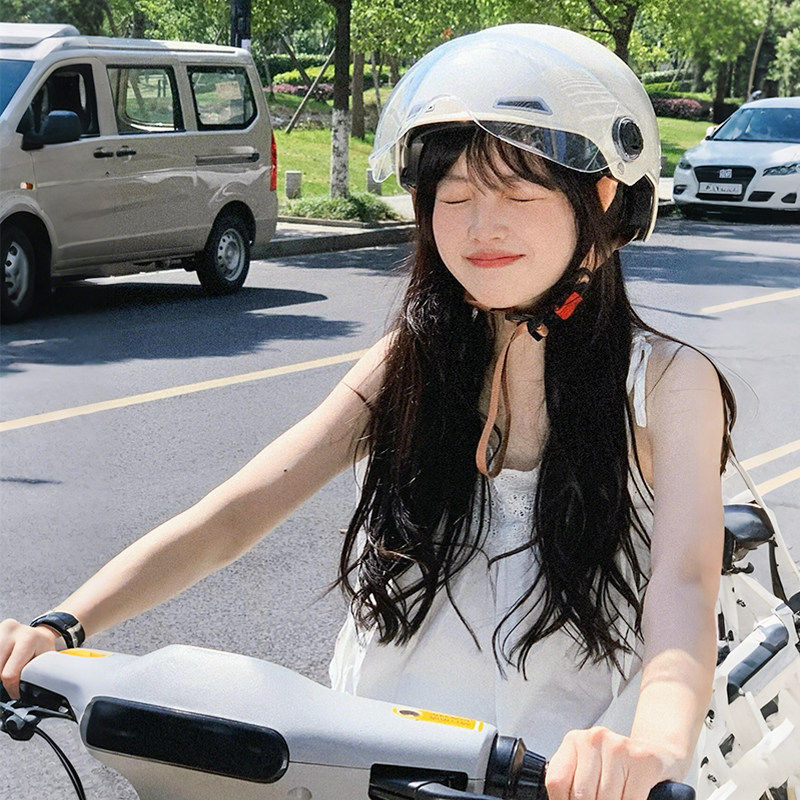 电动车头盔男女夏天防晒3c认证安全头盔四季通用帽子防风高颜值