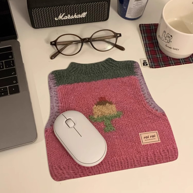rairai 原创小众便携防滑可爱女生针织毛衣小号办公用桌垫鼠标垫
