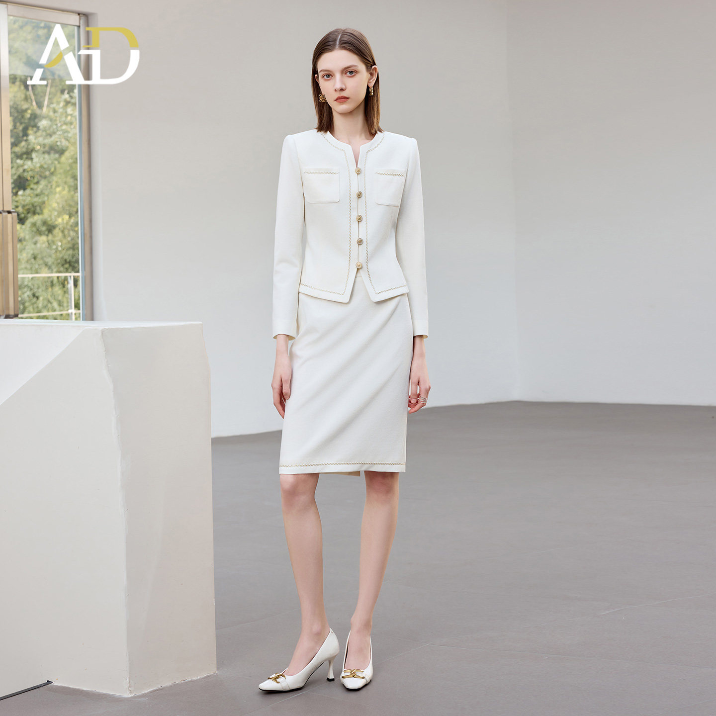 AD气质优雅小香风职业装两件套女高级感秋冬白色西服套装法式名媛