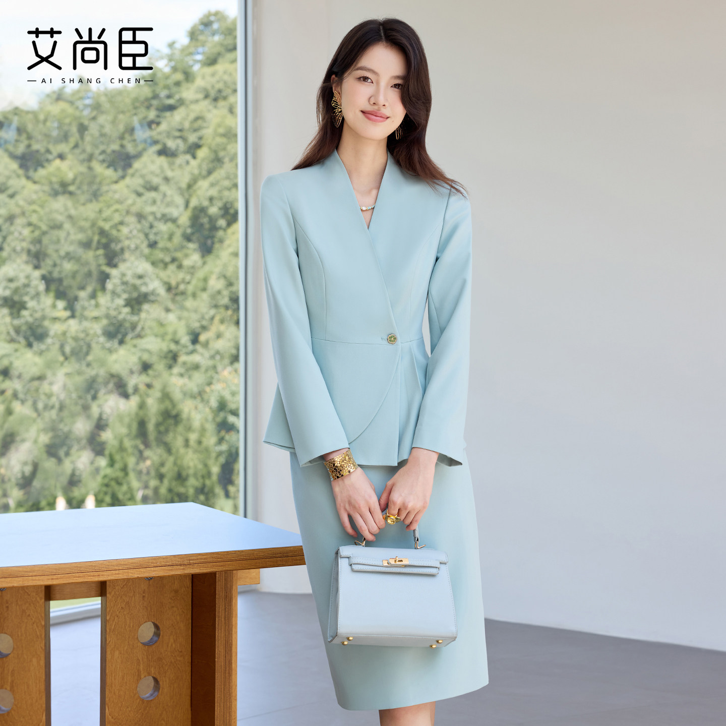 艾尚臣高级感职业西装套装气质时尚医美优雅正式场合西装半裙套装