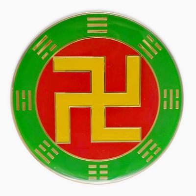 黄铜版圆形先天八卦万字福摆件