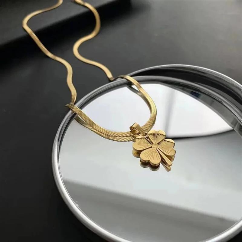 旺得福甄品2铜合金项链女神节浪漫礼物幸运四叶花项链女时尚短款