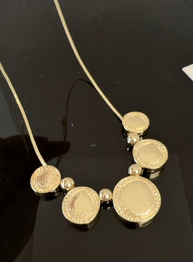 小众设计金色圆盘吊坠项链女百搭金属链条锁骨链配饰