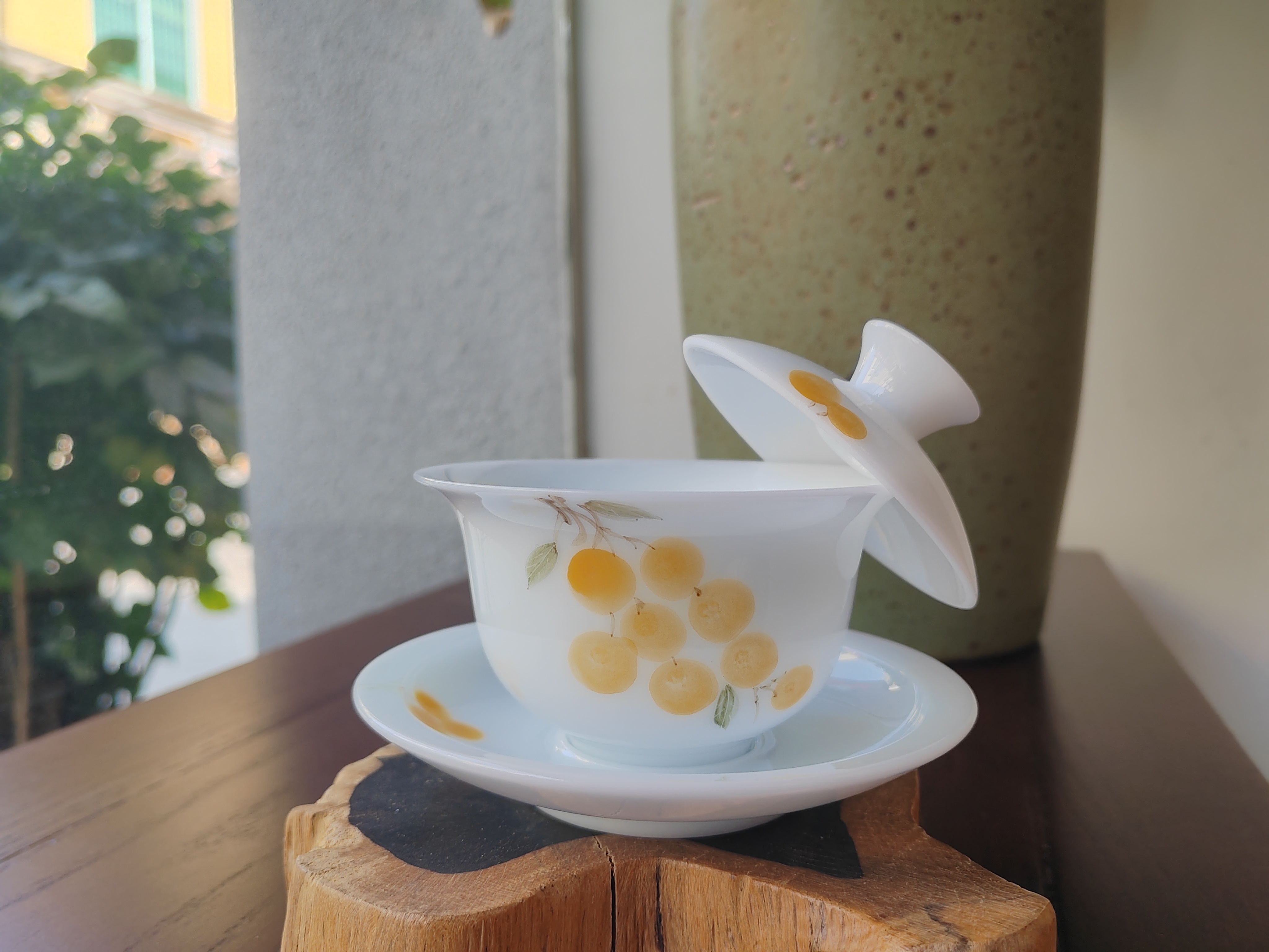 360度可悬停盖碗冰种玉瓷手绘枇杷满容170ml盖下130ml