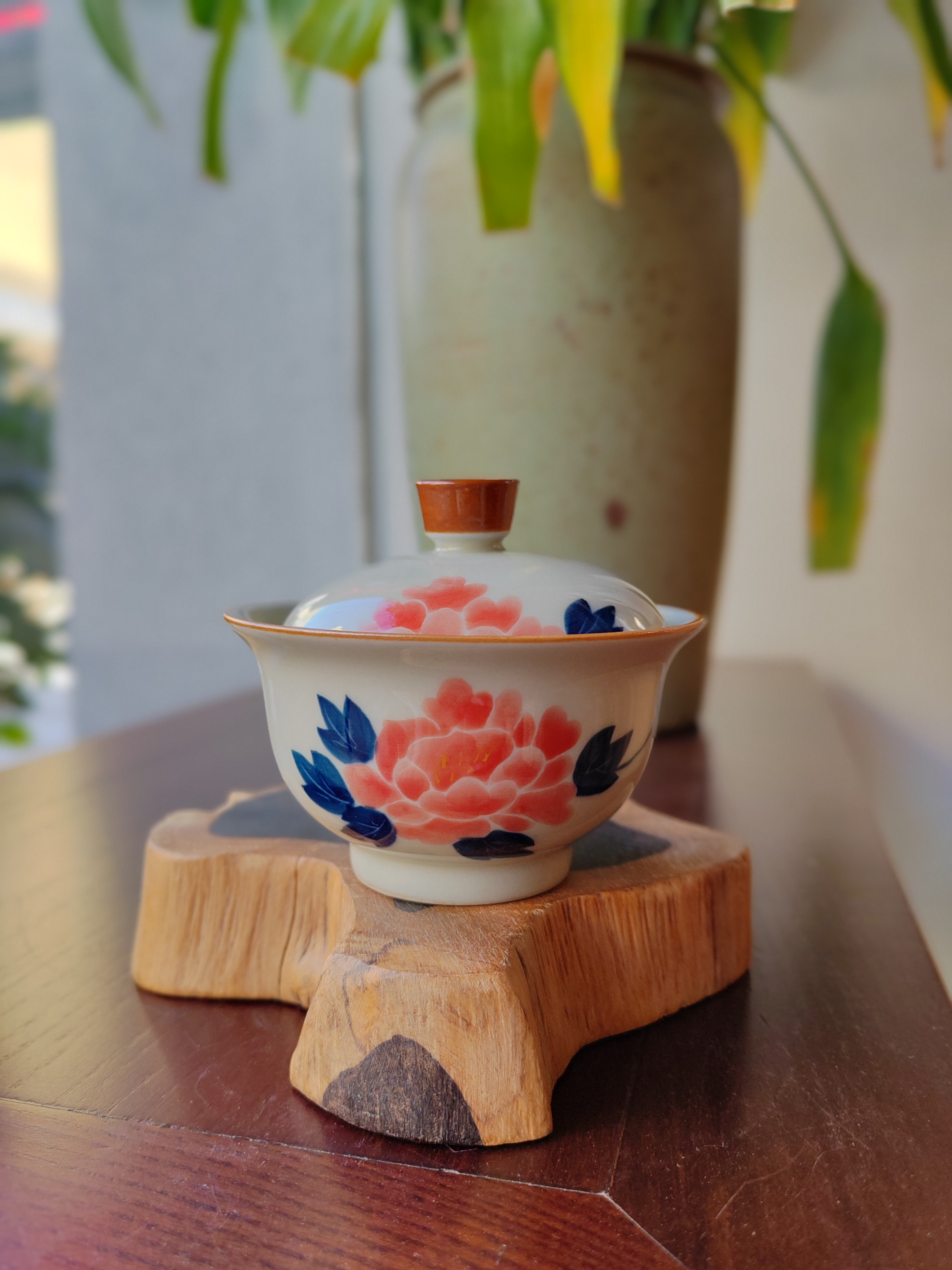 手绘牡丹花盖碗满容130ml盖下110ml