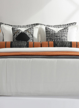 轻奢12件套床品橙色仿孔雀毛糖果枕黑白提花布抱枕华夫格毛毯长枕