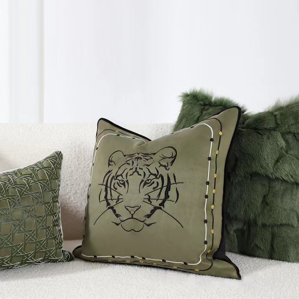 客厅沙发样板间军绿色靠枕