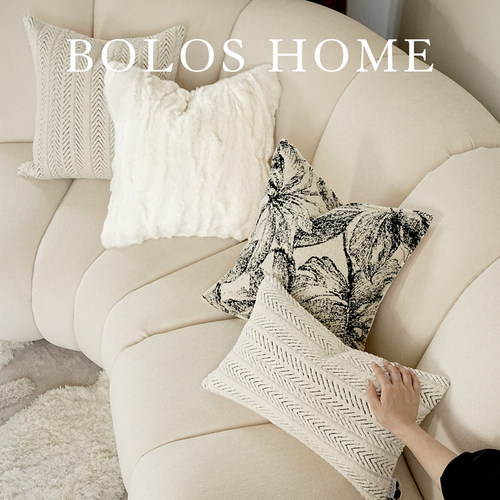 柏洛斯抱枕腰靠羽丝绒沙发奶油风