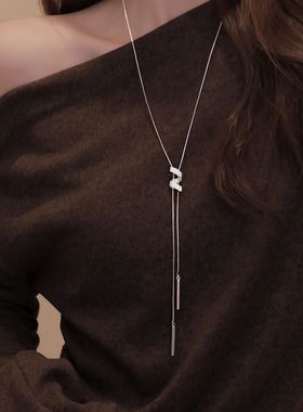 银色螺旋抽拉秋冬毛衣链女2026新款爆款高级感气质百搭小众项链