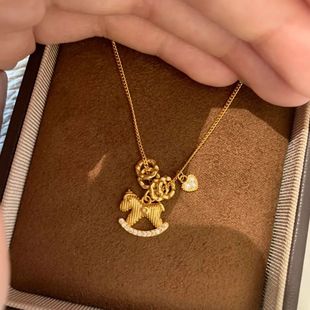 路路通旋转幸运木马项链ins小众复古轻奢精致高级锁骨吊坠