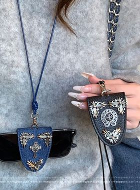 甜酷并存 重工十字架皮革磁吸墨镜吊坠项链女长款毛衣链挂脖配饰