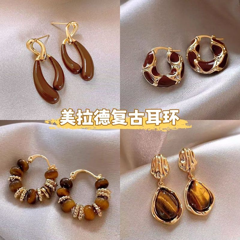 秋冬美拉德小众不规则耳环女2025新款爆款耳饰高级感气质简约耳钉