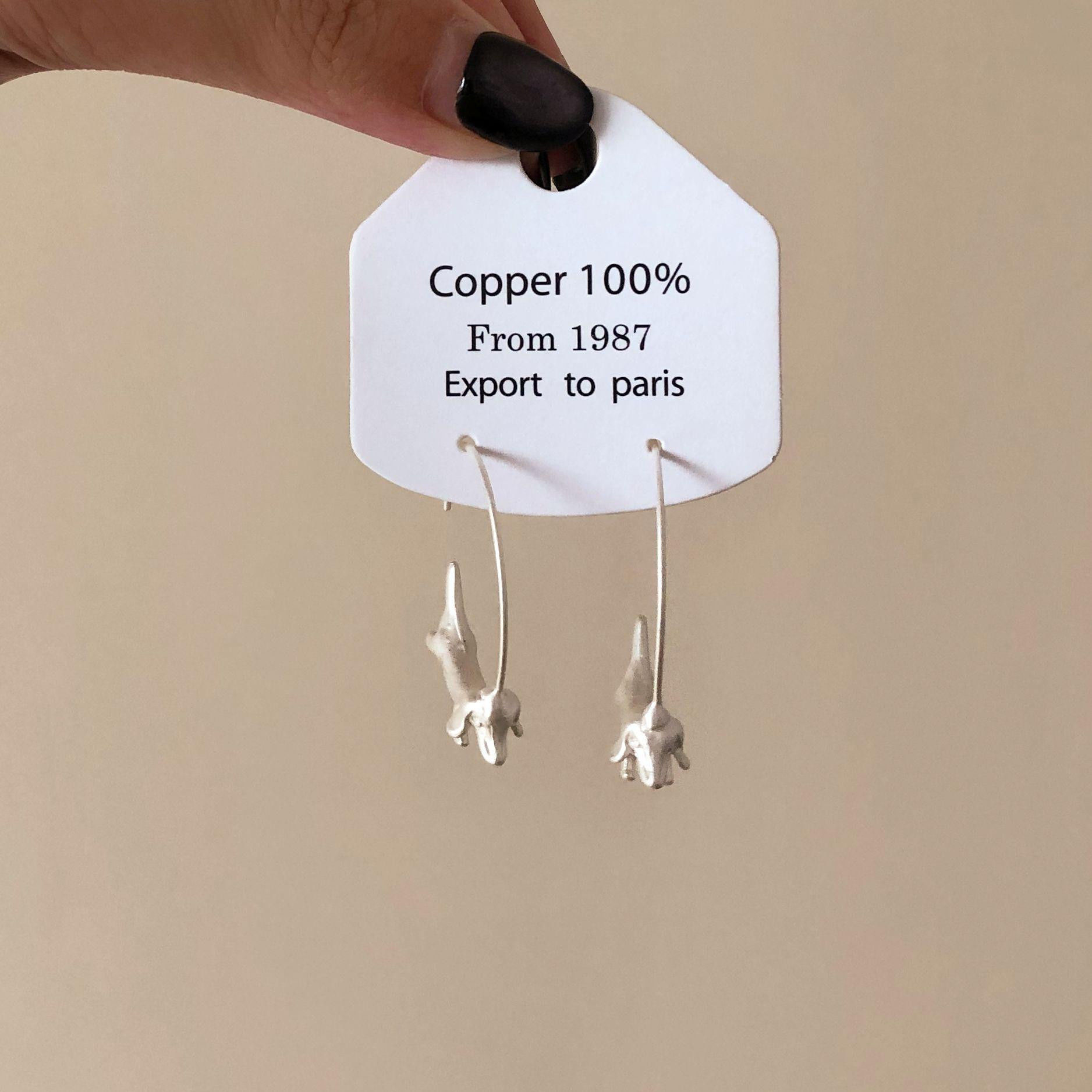 哑光腊肠小狗素圈耳环女2025新款爆款耳钉趣味可爱耳钩耳饰