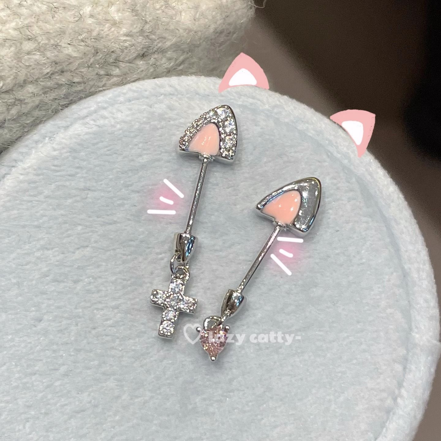 甜酷可爱粉钻猫耳朵耳轮钉钛钢十字架吊坠恶魔钉耳骨钉ins风小众