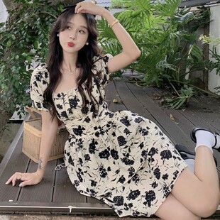 港味复古chic裙子女夏季海边度假连衣裙仙气超仙森系小个子碎花裙