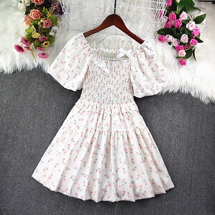 2025夏季新款法式a字蓬蓬裙茶歇别致收腰泡泡袖碎花连衣裙女学生