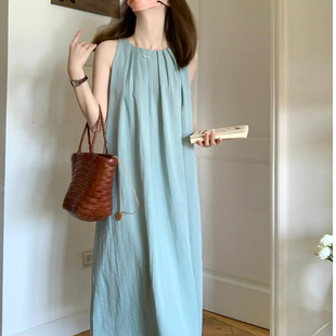 洋气无袖背心连衣裙子女夏季新款海边度假高级感挂脖吊带沙滩长裙