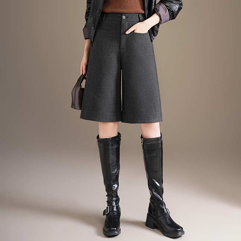 专柜品牌时尚磨毛阔腿短裤女2026秋冬新款高腰显瘦五分裤慵懒舒适