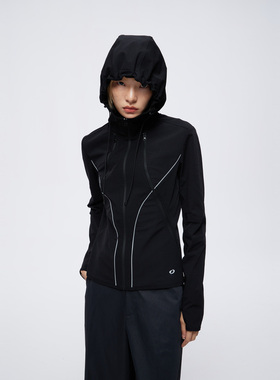 UPON PRO轻运动系列 连帽时尚修身运动上衣女