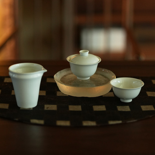 宛玉 一人饮不烫手盖碗90ml 朝颜雅白茶器套组 便携旅行杯子公道