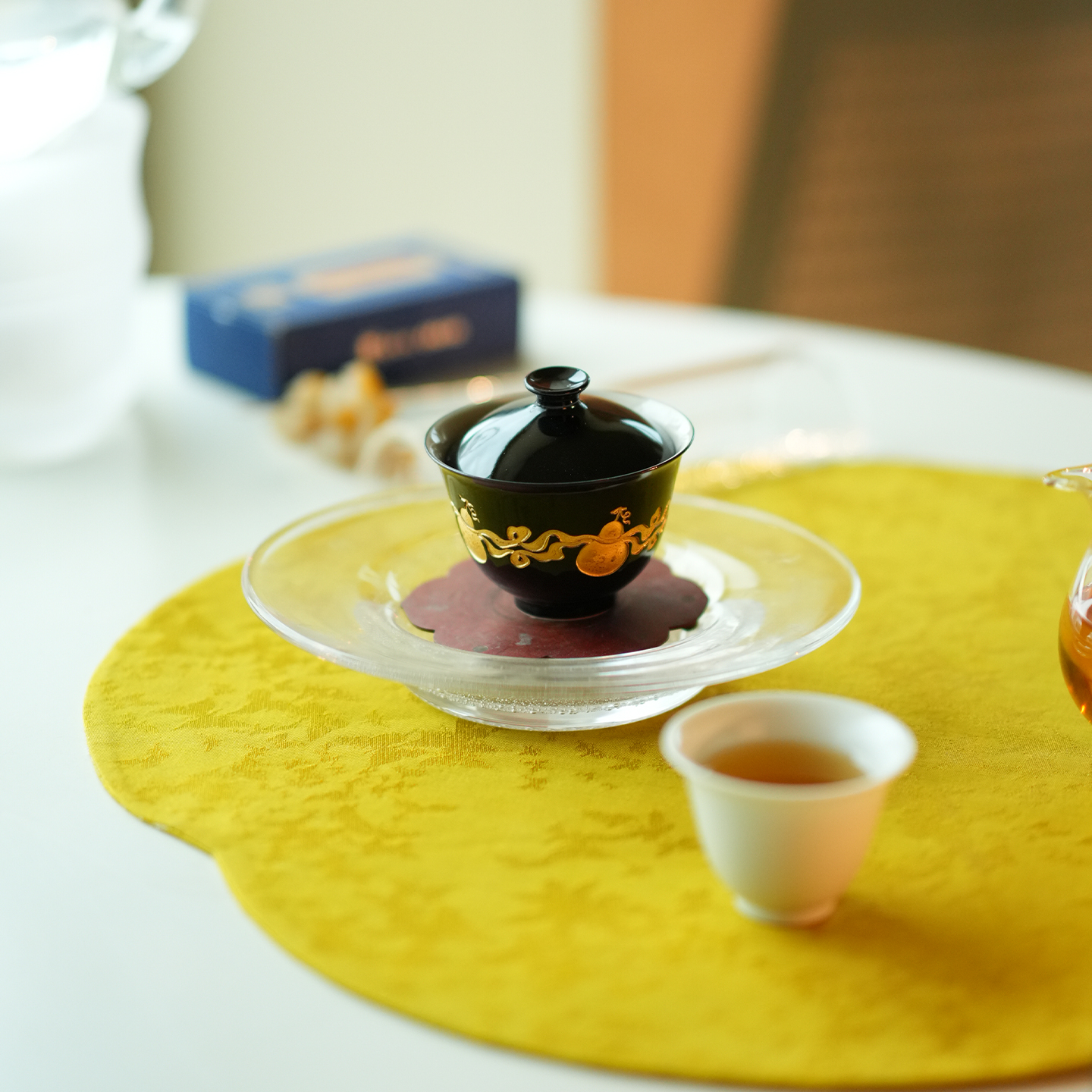 空歌艺术家设计黑地金葫芦盖碗