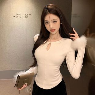 打底衫 磨毛加绒毛毛拼接长袖 短款 温柔风修身 上衣 镂空T恤女秋冬季