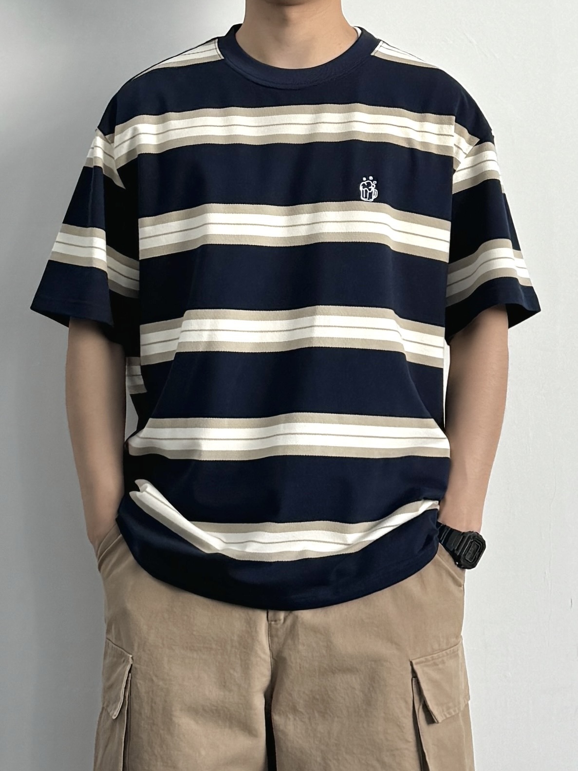 ONUN日系复古条纹圆领T恤