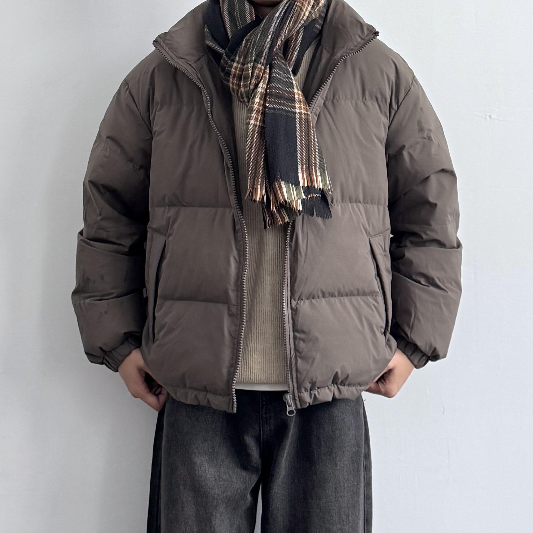 ONUN纯色复古立领羽绒服