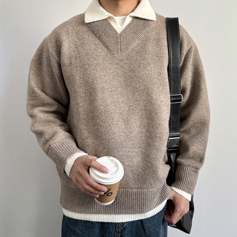 ONUN棉羊毛混纺假两件V领毛衣