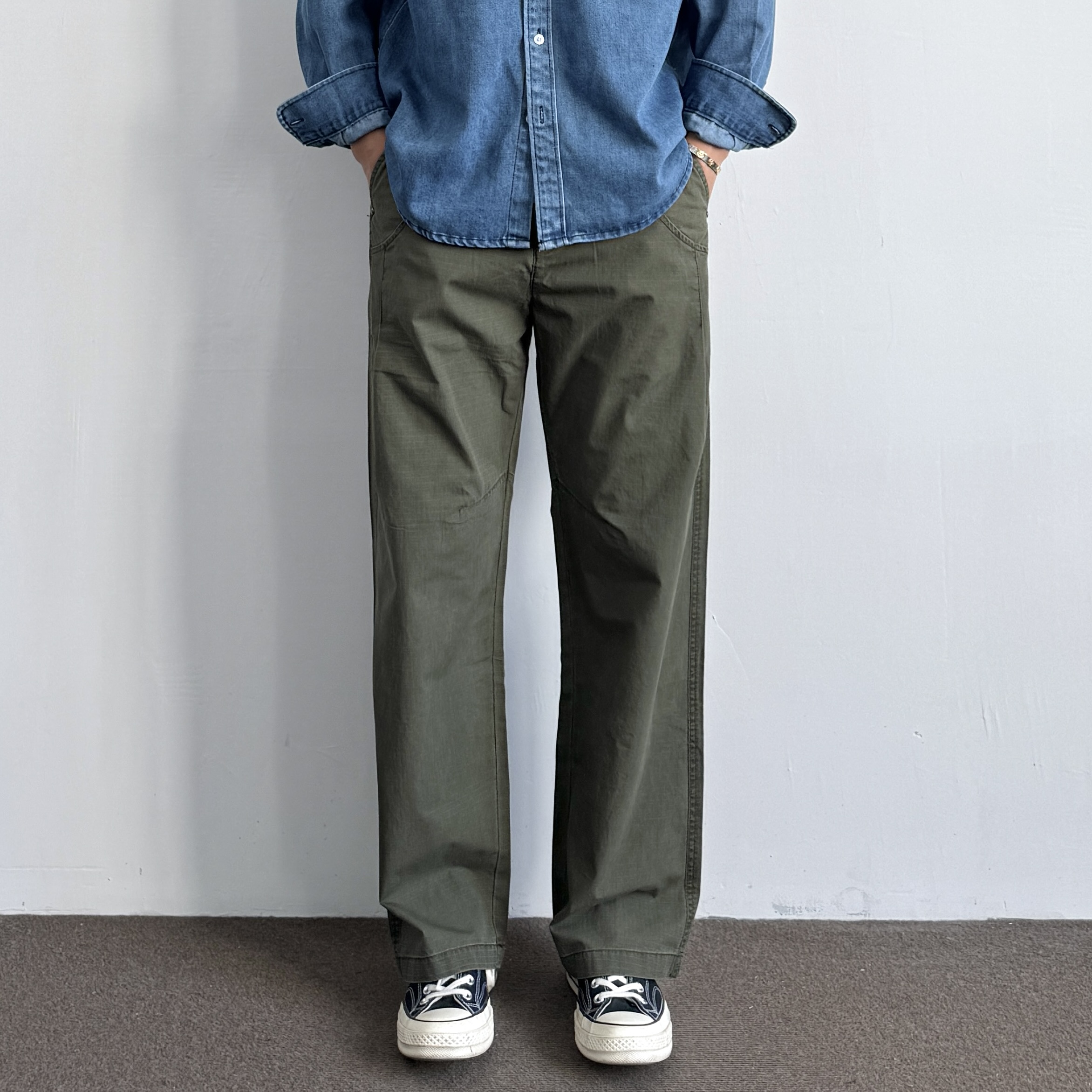 ONUN复古暗纹网格棉质直筒工装裤松紧腰宽松休闲百搭军绿色长裤潮