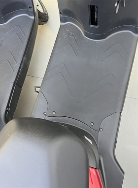 适用爱玛星博A157电动车脚垫电瓶车防水防滑脚踏垫TDR6036踏板垫