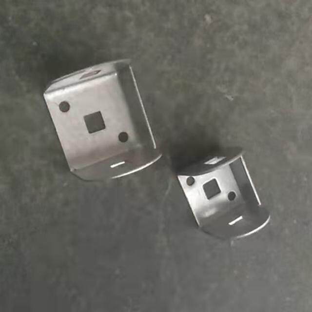 护栏固定配件方管连接卡三包卡40方管固定件u形卡子锌钢护栏配件