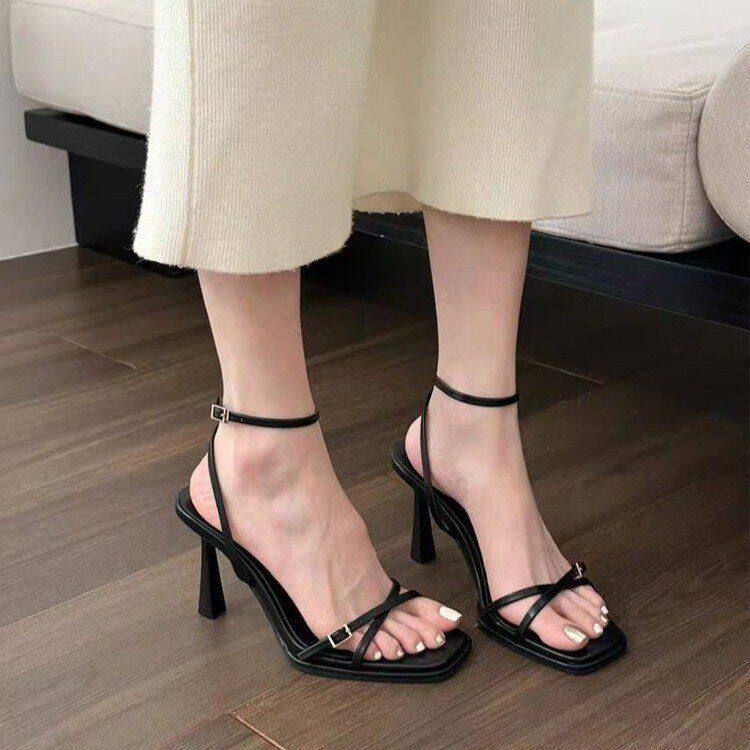 流行跟新款夏季细2026女脚配一字凉鞋高跟鞋带年裙子白色不累