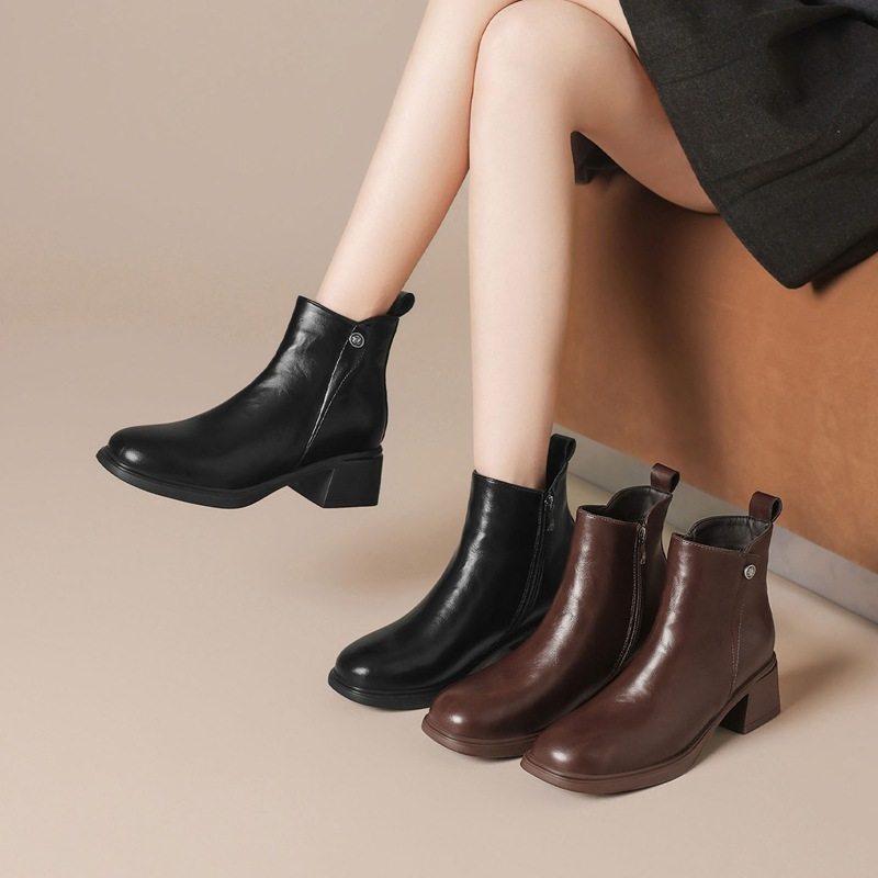 ZHR则则圆头粗跟增高软底切尔西皮靴2025秋冬拉链便捷舒适女短靴