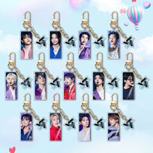 SEVENTEEN 亚克力钥匙扣 韩国男团17系列应援挂件 明星周边 同款