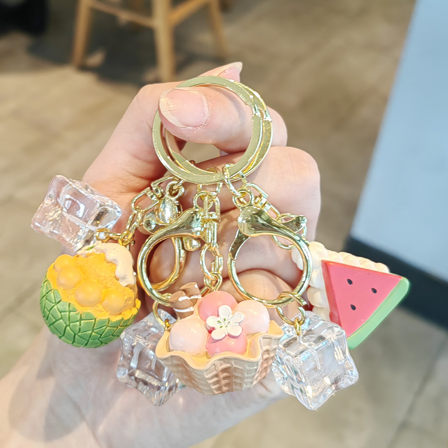 可爱食玩仿真水果挂件书包冰淇淋钥匙扣包包男女情侣礼物个性挂饰