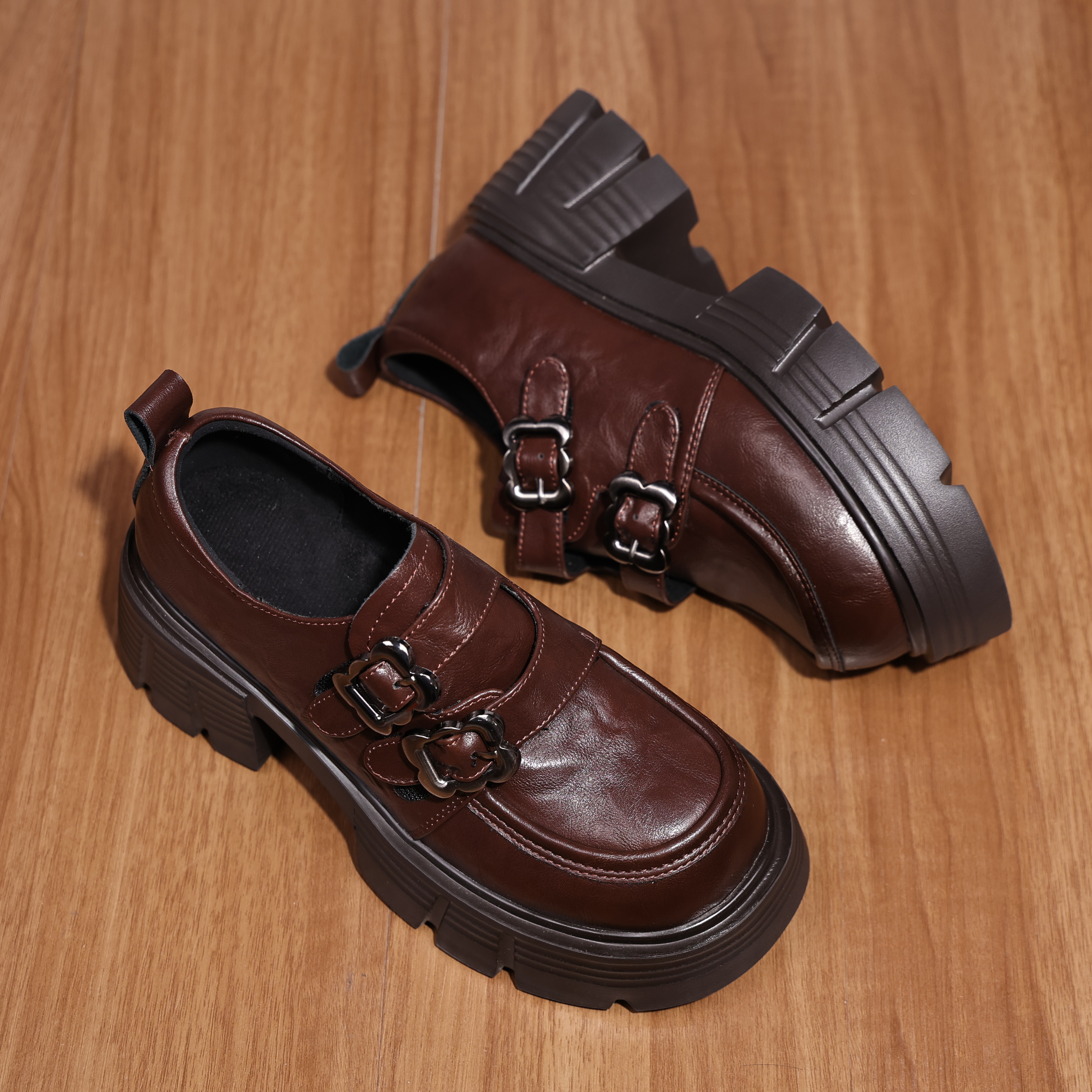 200 + 专柜断码清仓女鞋 2026 秋季英伦粗跟厚底百搭乐福单鞋