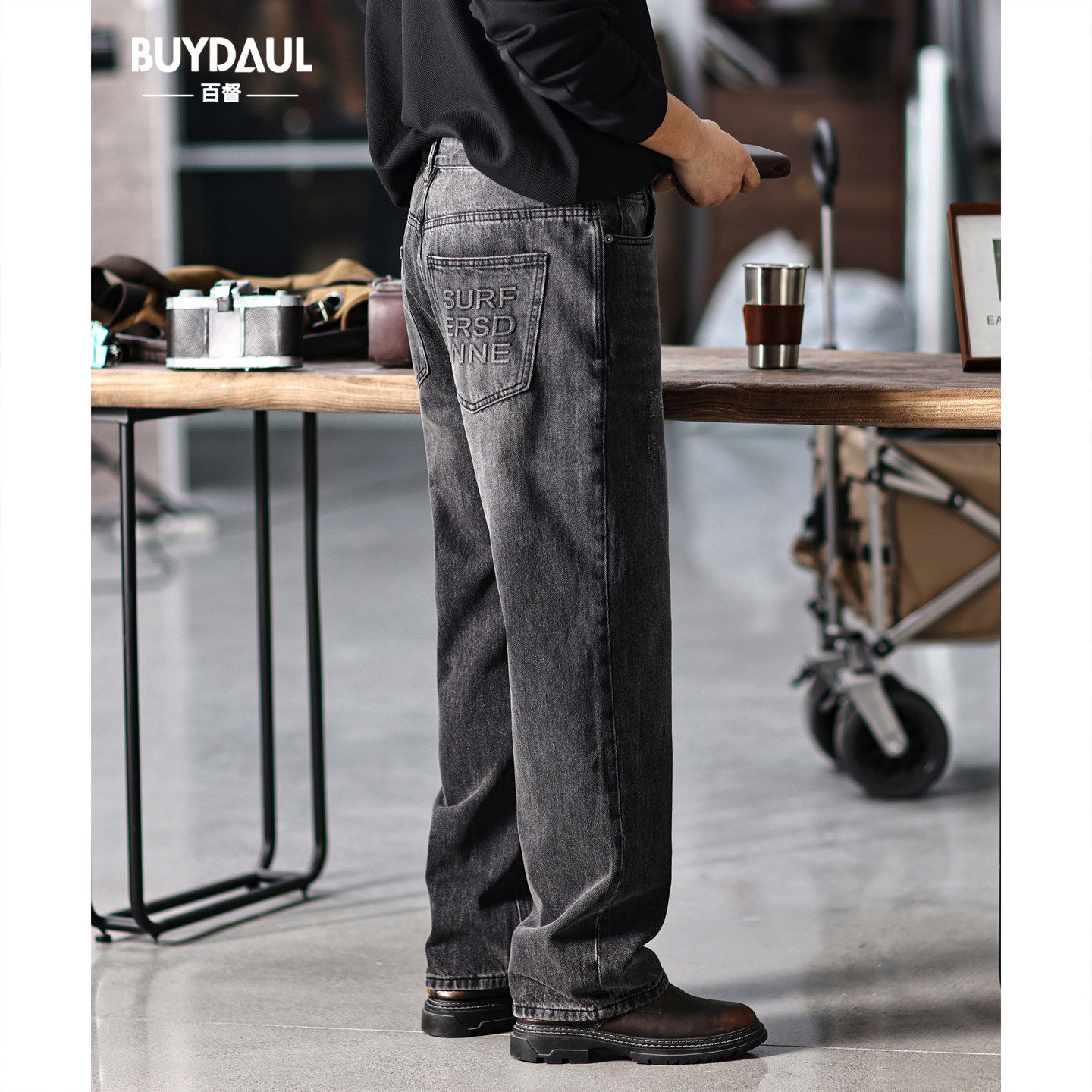 美式复古黑色直筒牛仔裤男士秋冬季加绒潮牌字母压花宽松休闲长裤