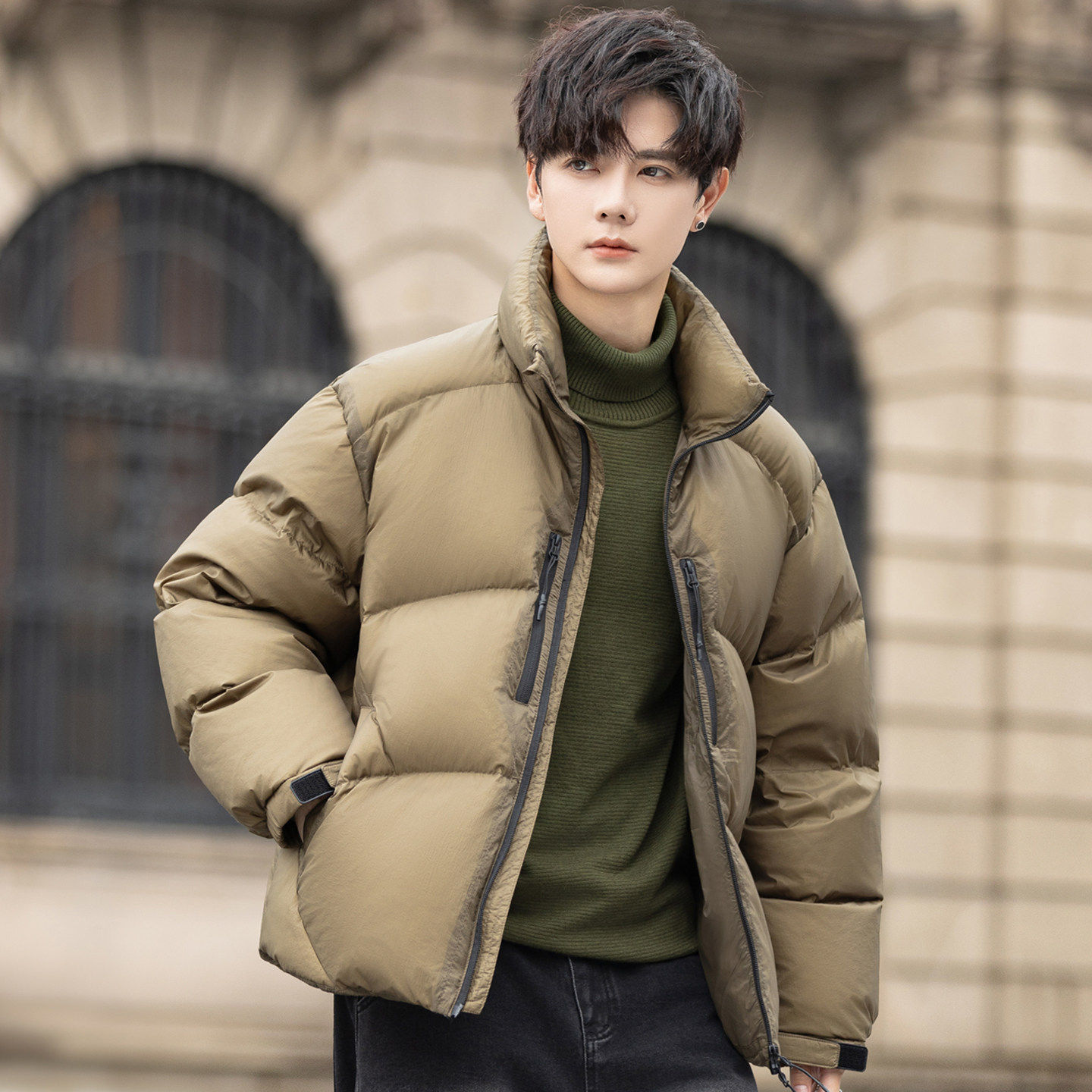 高充绒量立领轻薄羽绒服男士冬季新款90绒泡芙面包服加厚保暖外套