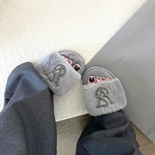 室内家居防滑高级感秋冬一字托鞋 2025超火水钻毛毛拖鞋 女外穿拖鞋