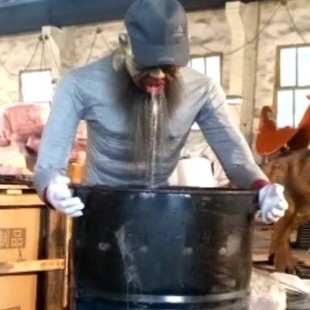 新款鬼屋道具设备仿真鬼怪模型半身吐水鬼密室整蛊惊悚恐怖吓人