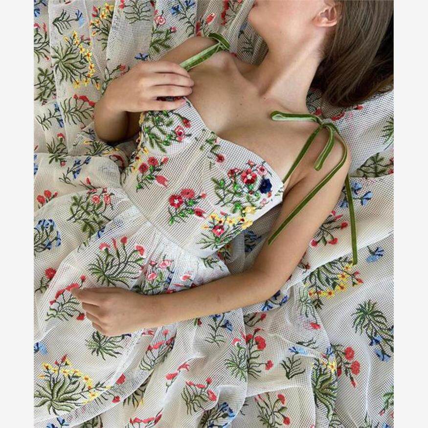 Embroide秋款设计感绣花