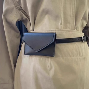 腰包小巧2025可爱潮夏天女士工作新款mini百搭装饰腰带零钱收纳包