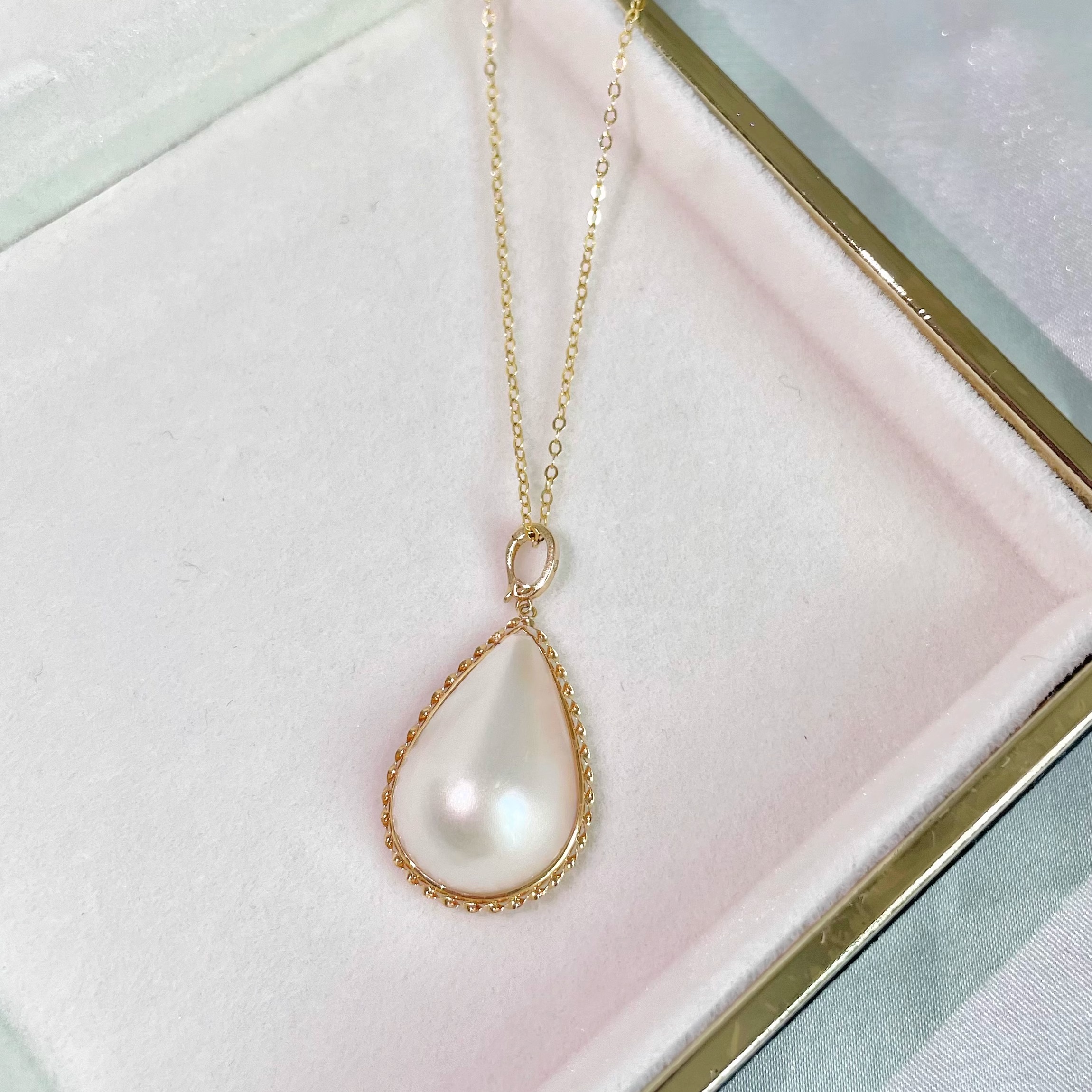 海水水滴白马贝18K金吊坠