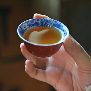 卿山茶器景德镇红釉青花手绘万花主人杯纯手工功夫茶具茶杯送礼