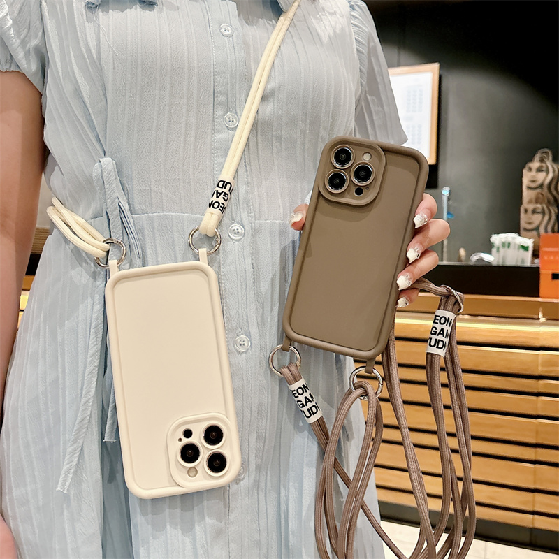 双挂绳带挂孔适用iPhone16pro手机壳背带斜挎苹果14promax可调节背式12肩带13吊绳15plus全包XR硅胶se3简约女