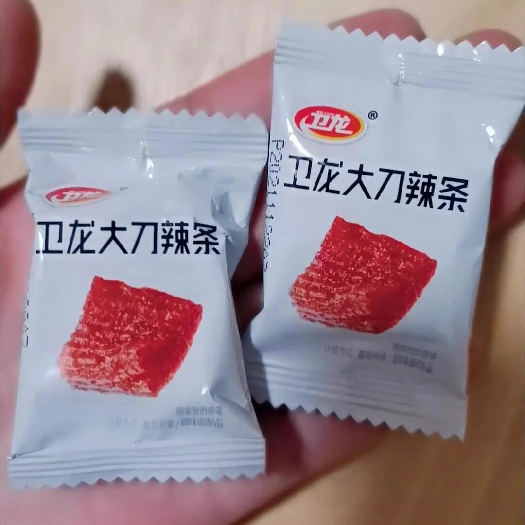 【抢】卫龙大刀肉6g*30包网红辣条亲嘴烧儿时回忆麻辣休闲