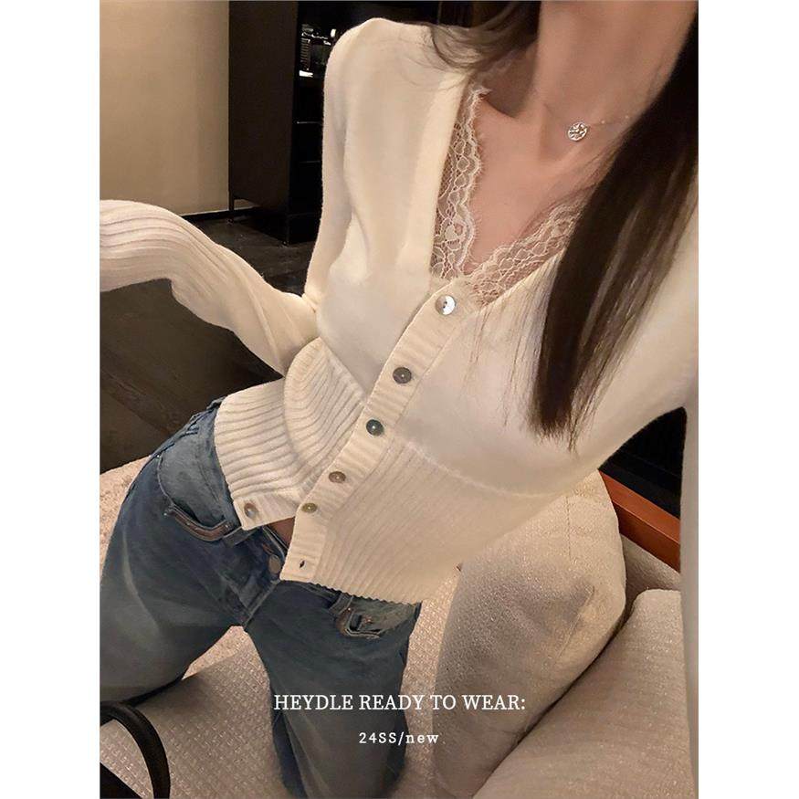 黑豆哼哼 韩女法则*v领蕾丝拼接针织衫女春秋季修身显瘦内搭上衣,个性定制/设计服务/DIY,棉服工装,淘宝优惠券,粉丝福利购,淘宝优惠卷