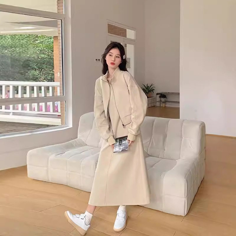 法国chrry koop卡其色背心长裙时尚套装春秋女新款显瘦超好看